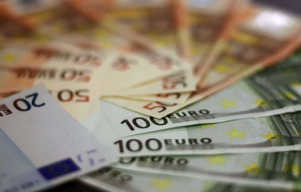 currencies money
